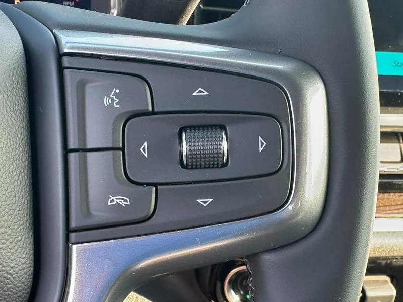 Chevrolet Silverado 1500 Vehicle Full-screen Gallery Image 11