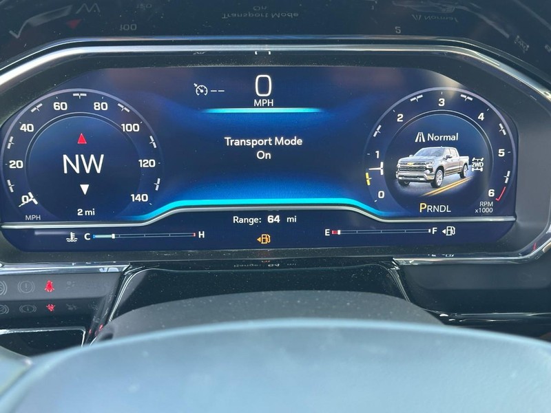 Chevrolet Silverado 1500 Vehicle Full-screen Gallery Image 12