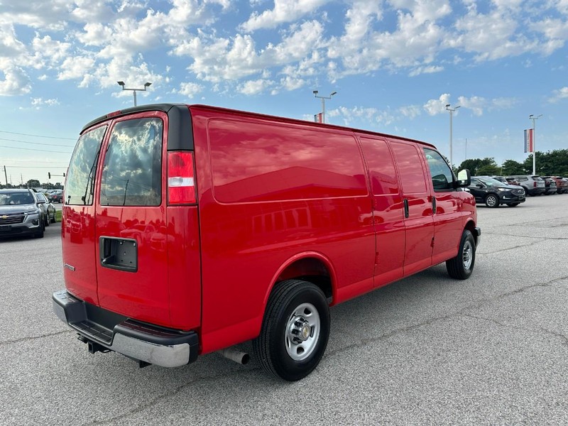 Chevrolet Express Cargo Van Vehicle Full-screen Gallery Image 7