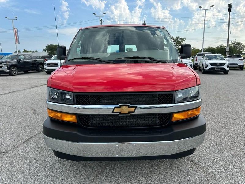 Chevrolet Express Cargo Van Vehicle Full-screen Gallery Image 10
