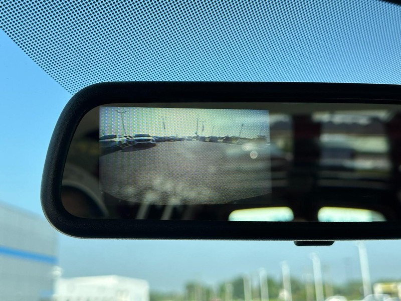 Chevrolet Express Cargo Van Vehicle Full-screen Gallery Image 19