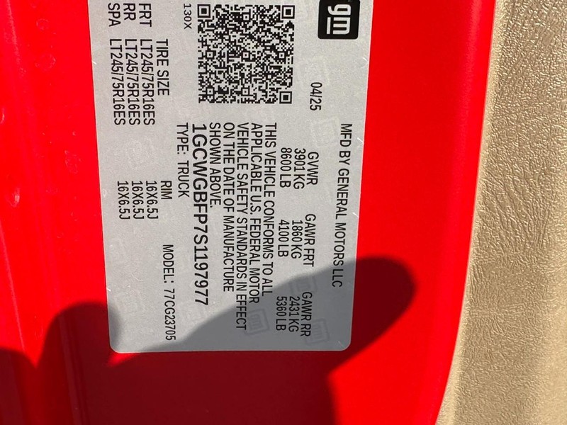 Chevrolet Express Cargo Van Vehicle Full-screen Gallery Image 20