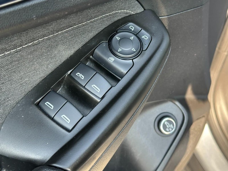 Chevrolet Trailblazer Vehicle Full-screen Gallery Image 16