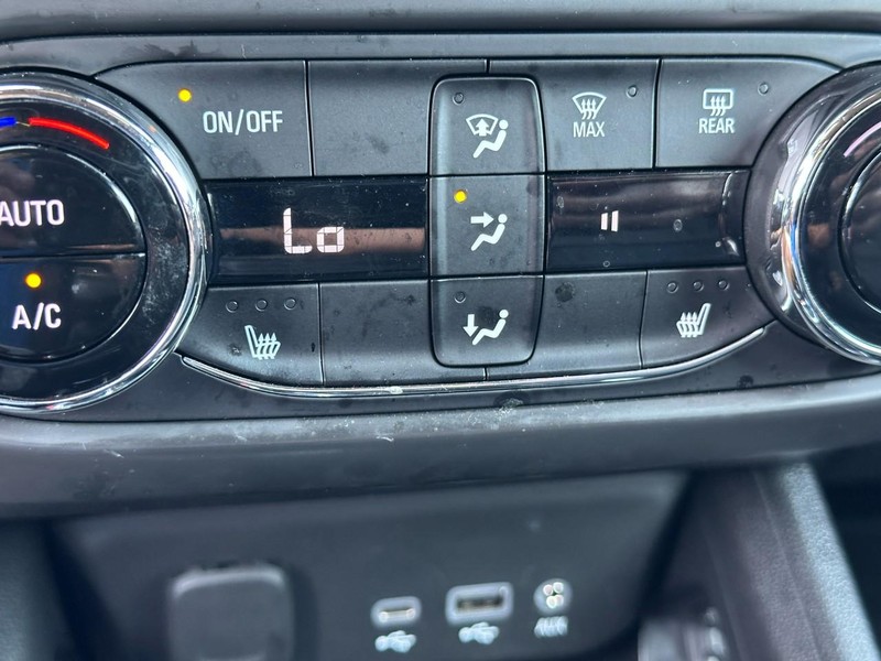 Chevrolet Trailblazer Vehicle Full-screen Gallery Image 22