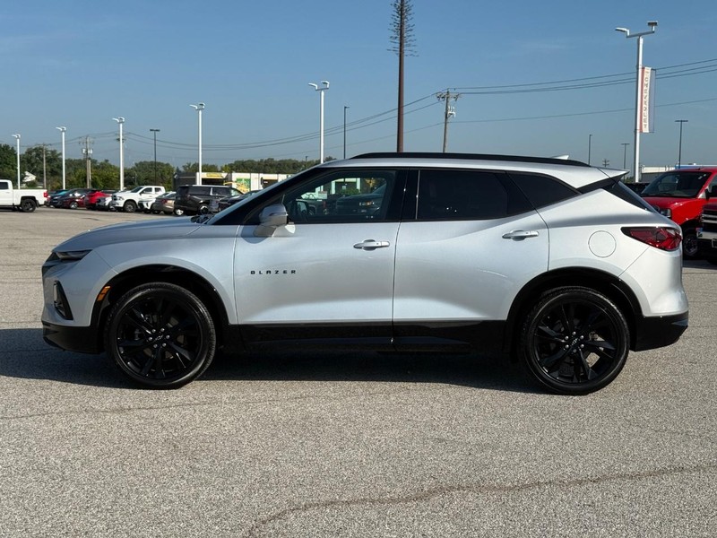 Chevrolet Blazer Vehicle Full-screen Gallery Image 2