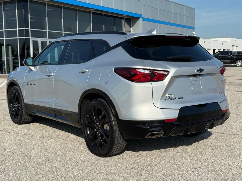 Chevrolet Blazer Vehicle Full-screen Gallery Image 3