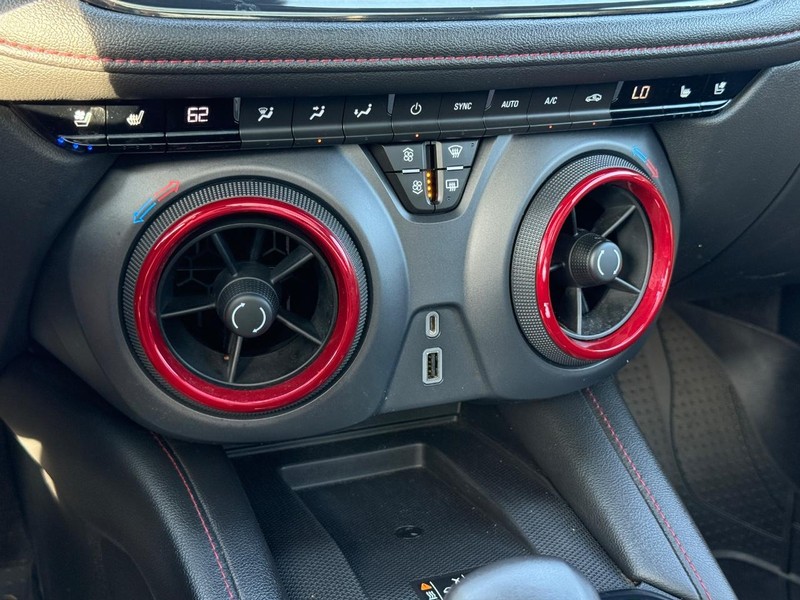 Chevrolet Blazer Vehicle Full-screen Gallery Image 19