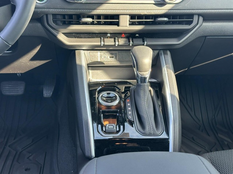 Chevrolet Colorado Vehicle Full-screen Gallery Image 8