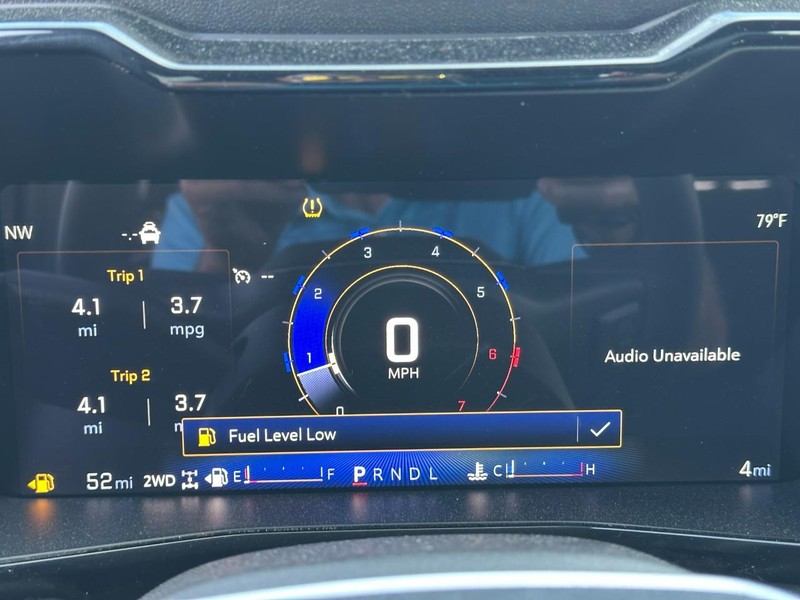 Chevrolet Colorado Vehicle Full-screen Gallery Image 13