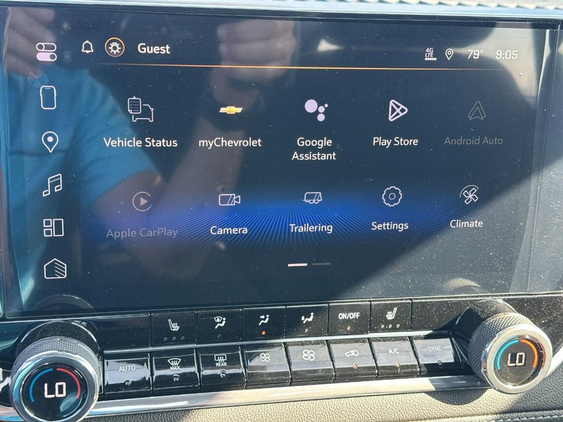 Chevrolet Colorado Vehicle Full-screen Gallery Image 15