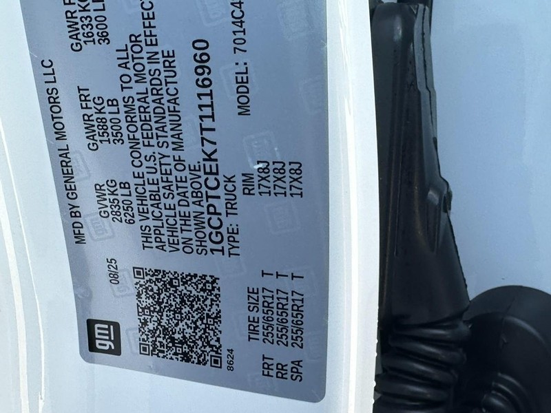 Chevrolet Colorado Vehicle Full-screen Gallery Image 17