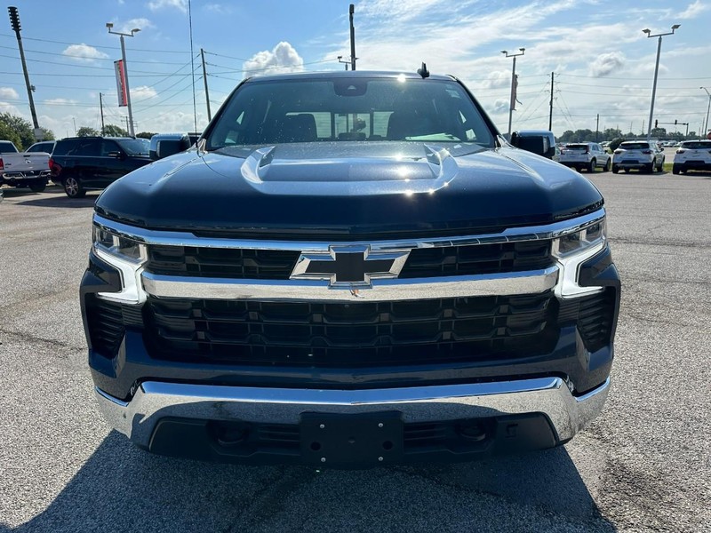 Chevrolet Silverado 1500 Vehicle Full-screen Gallery Image 9