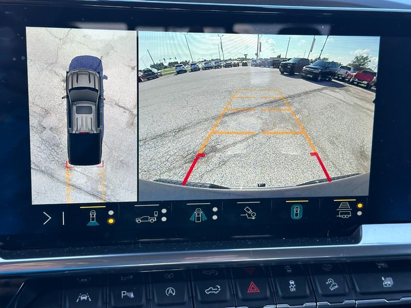 Chevrolet Silverado 1500 Vehicle Full-screen Gallery Image 22