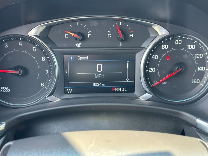 Chevrolet Equinox Vehicle Full-screen Gallery Image 20