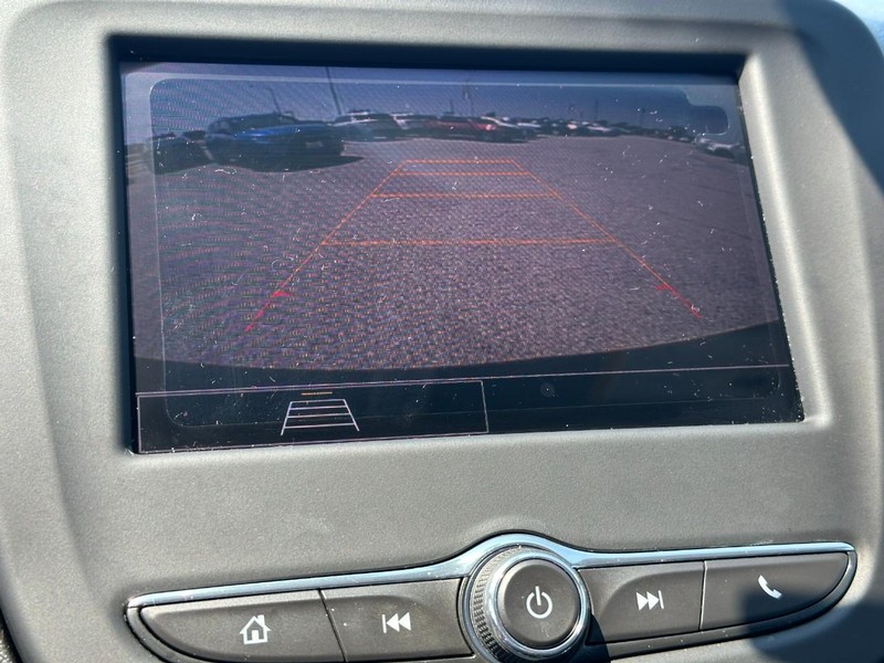 Chevrolet Equinox Vehicle Full-screen Gallery Image 22