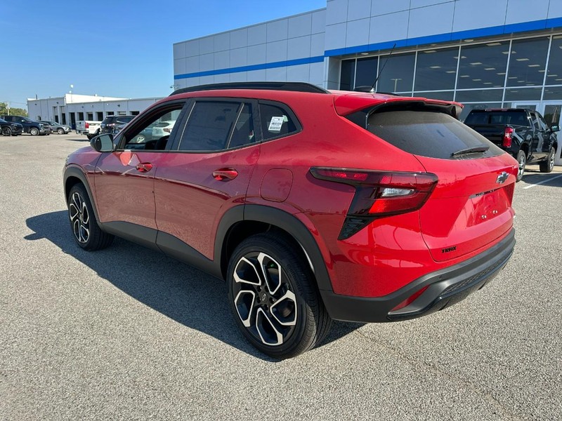 Chevrolet Trax Vehicle Full-screen Gallery Image 3