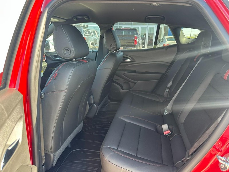 Chevrolet Trax Vehicle Full-screen Gallery Image 4