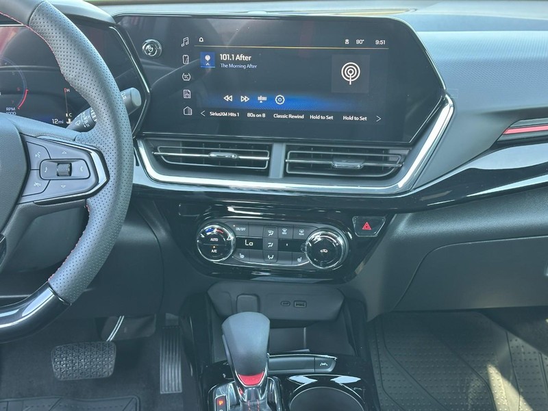 Chevrolet Trax Vehicle Full-screen Gallery Image 7