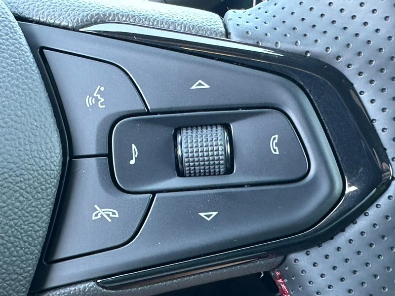 Chevrolet Trax Vehicle Full-screen Gallery Image 11