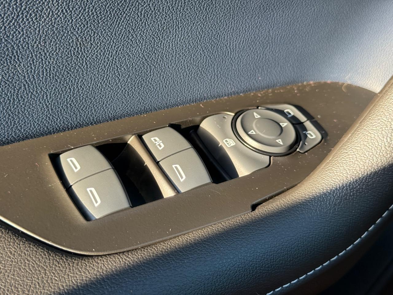 Chevrolet Blazer Vehicle Full-screen Gallery Image 26