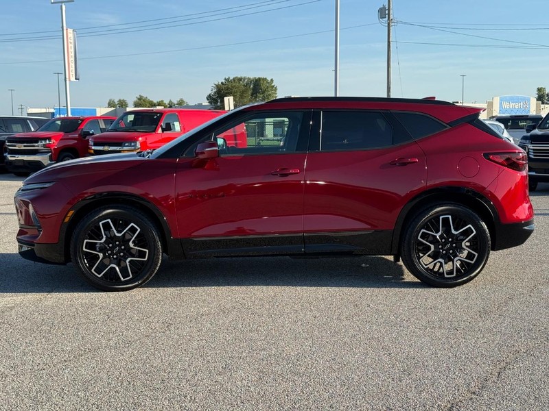 Chevrolet Blazer Vehicle Full-screen Gallery Image 2