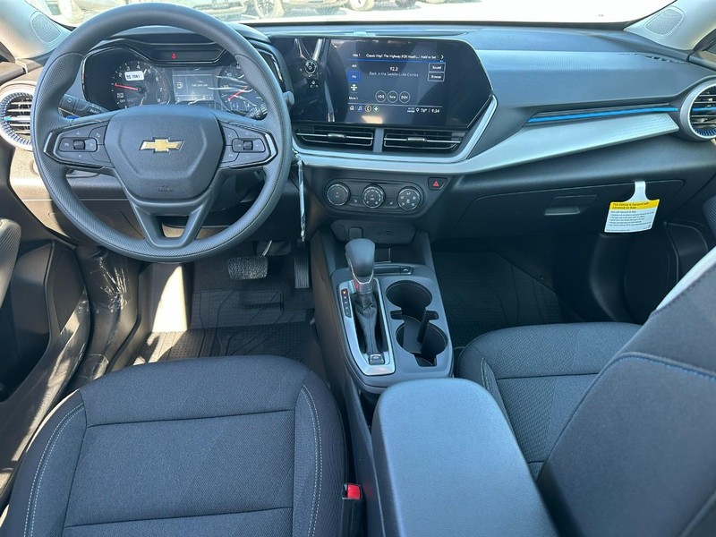 Chevrolet Trax Vehicle Full-screen Gallery Image 5