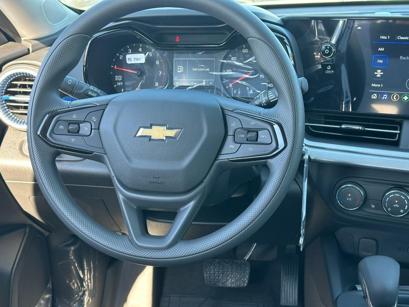 Chevrolet Trax Vehicle Full-screen Gallery Image 6