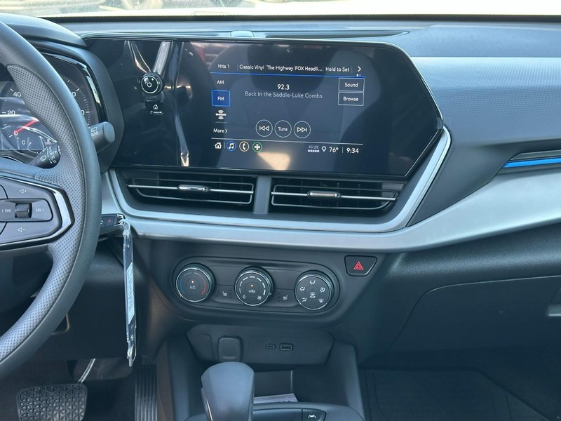 Chevrolet Trax Vehicle Full-screen Gallery Image 7