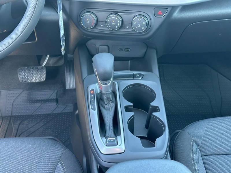 Chevrolet Trax Vehicle Full-screen Gallery Image 8