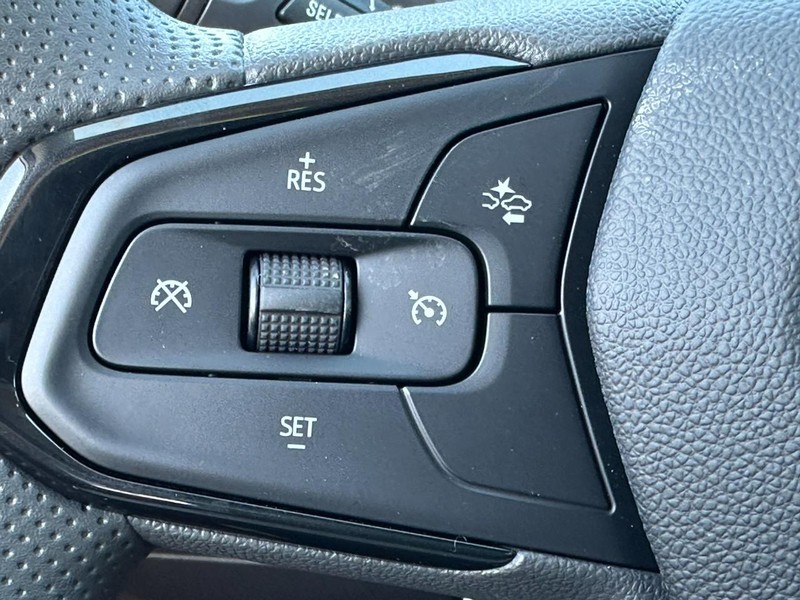 Chevrolet Trax Vehicle Full-screen Gallery Image 10