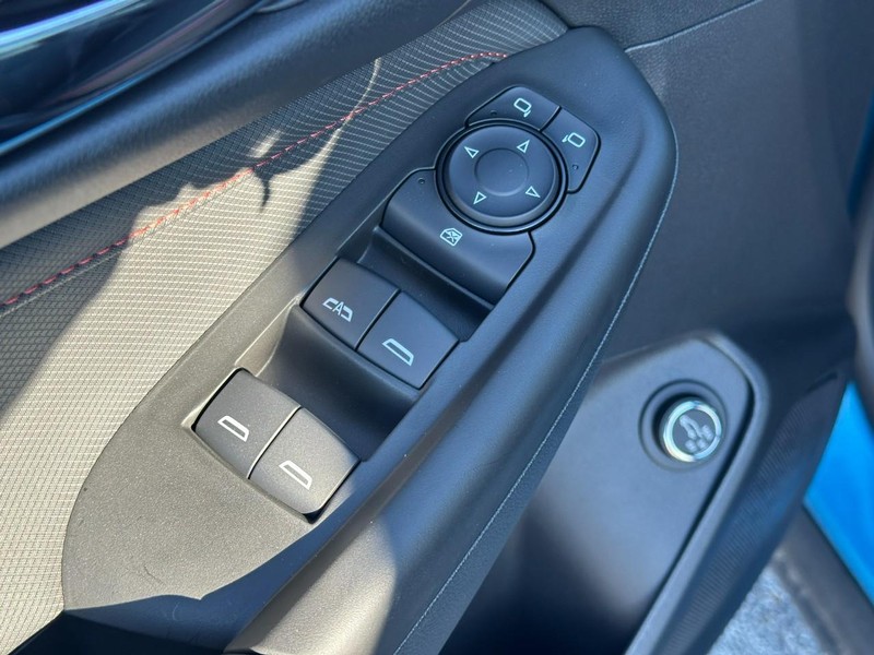 Chevrolet TrailBlazer Vehicle Full-screen Gallery Image 10