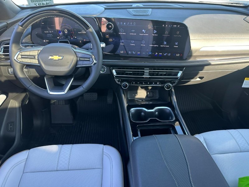 Chevrolet Traverse Vehicle Full-screen Gallery Image 8