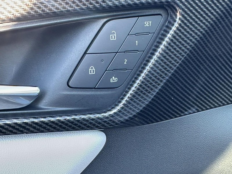 Chevrolet Traverse Vehicle Full-screen Gallery Image 13