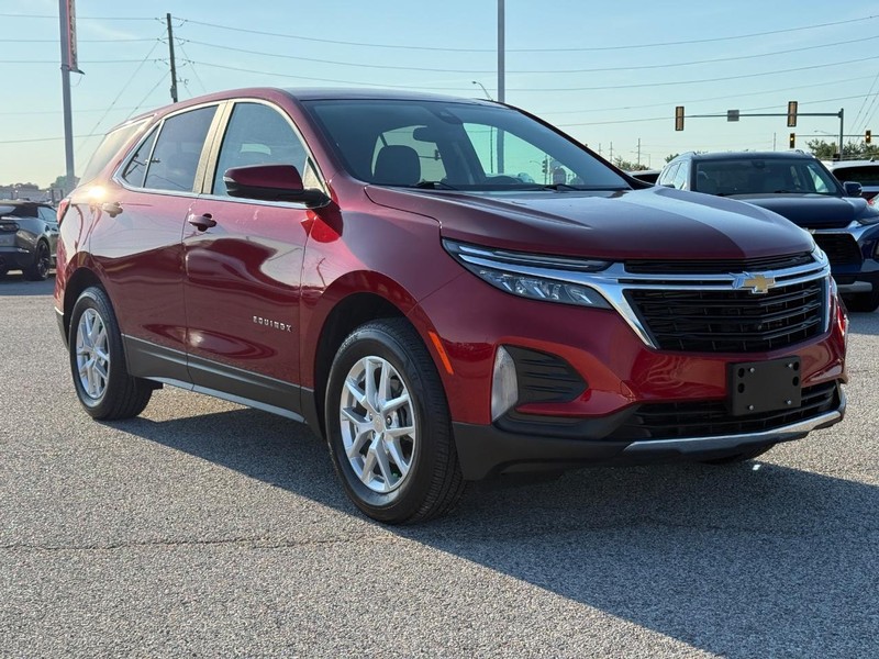 Chevrolet Equinox Vehicle Full-screen Gallery Image 8