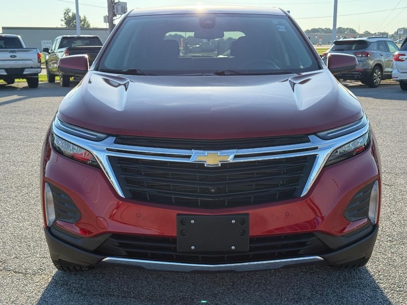 Chevrolet Equinox Vehicle Full-screen Gallery Image 9