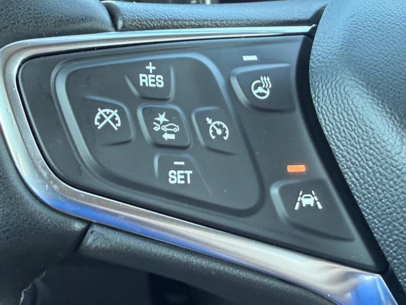 Chevrolet Equinox Vehicle Full-screen Gallery Image 13