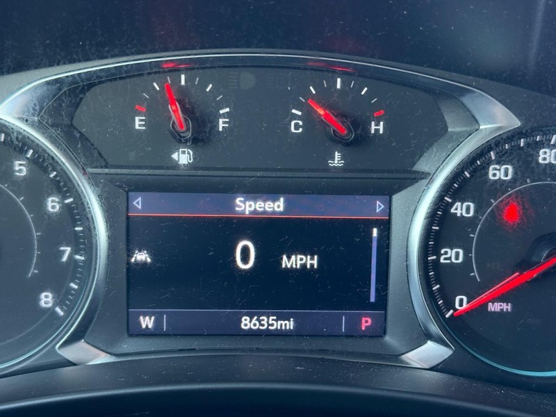 Chevrolet Equinox Vehicle Full-screen Gallery Image 21