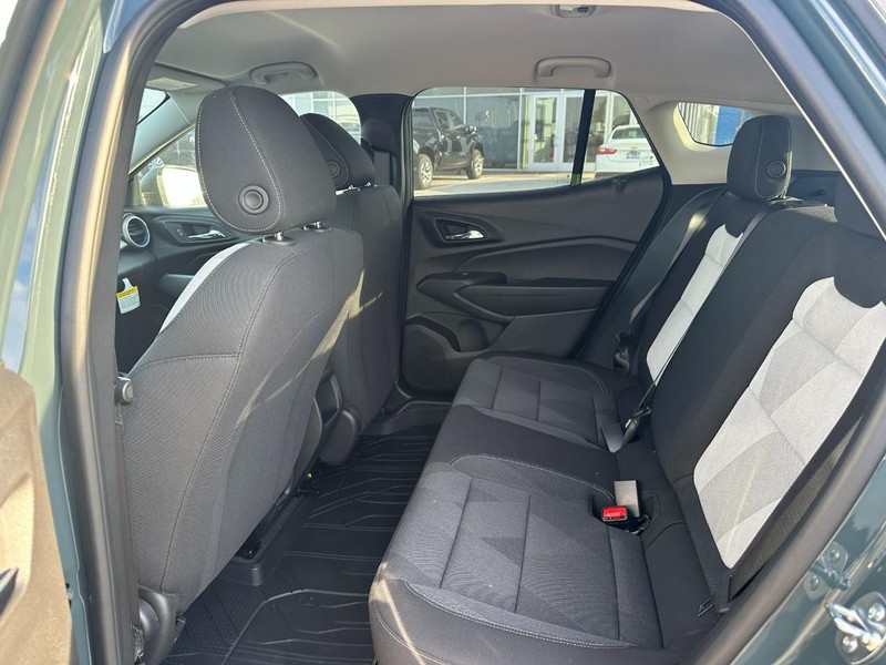 Chevrolet Trax Vehicle Full-screen Gallery Image 4