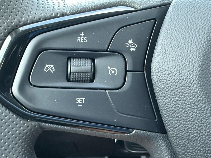 Chevrolet Trax Vehicle Full-screen Gallery Image 11