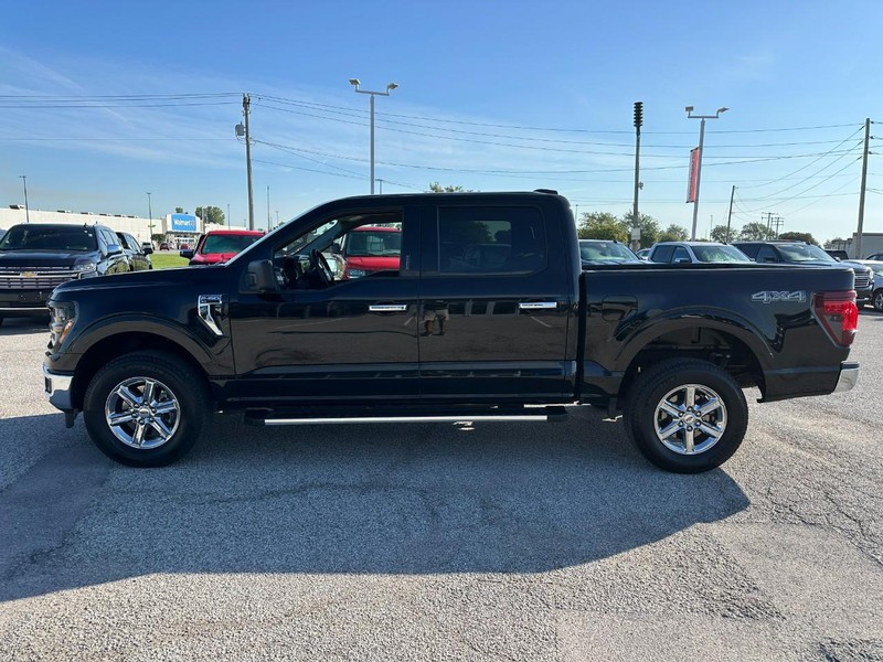 Ford F-150 Vehicle Full-screen Gallery Image 2