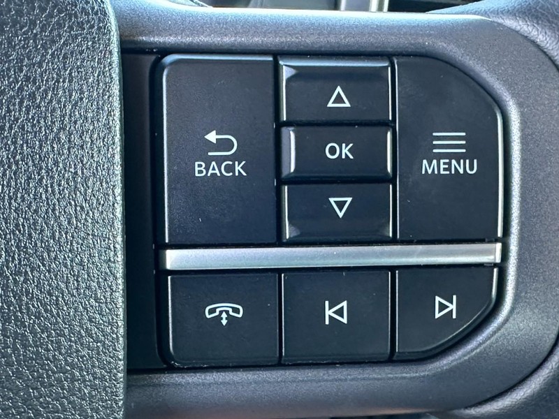 Ford F-150 Vehicle Full-screen Gallery Image 19