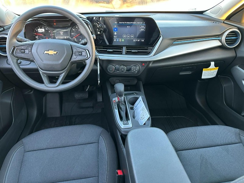 Chevrolet Trax Vehicle Full-screen Gallery Image 5