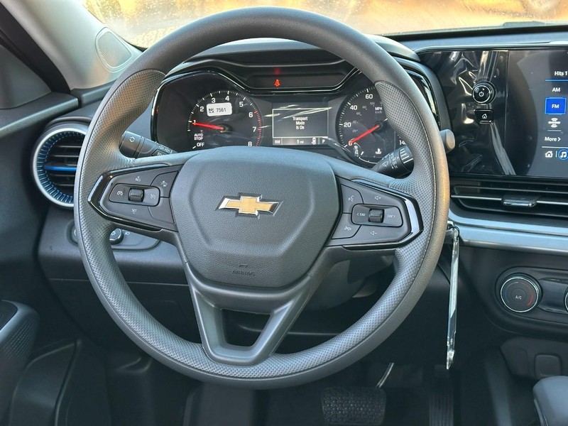 Chevrolet Trax Vehicle Full-screen Gallery Image 6