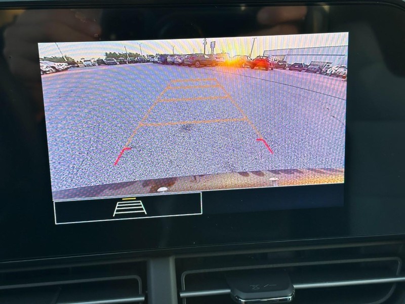 Chevrolet Trax Vehicle Full-screen Gallery Image 14