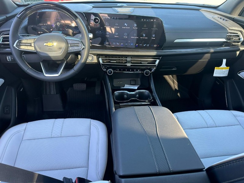 Chevrolet Traverse Vehicle Full-screen Gallery Image 8
