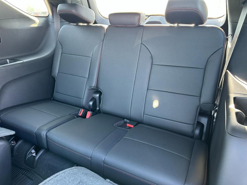 Chevrolet Traverse Vehicle Full-screen Gallery Image 5