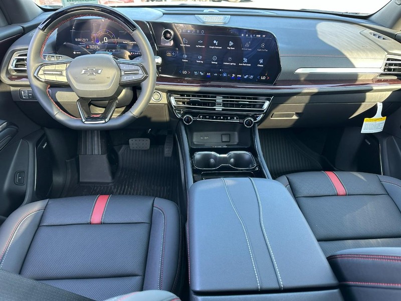 Chevrolet Traverse Vehicle Full-screen Gallery Image 8