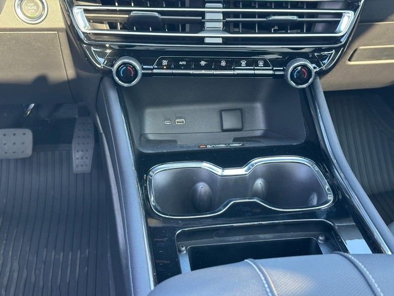 Chevrolet Traverse Vehicle Full-screen Gallery Image 11