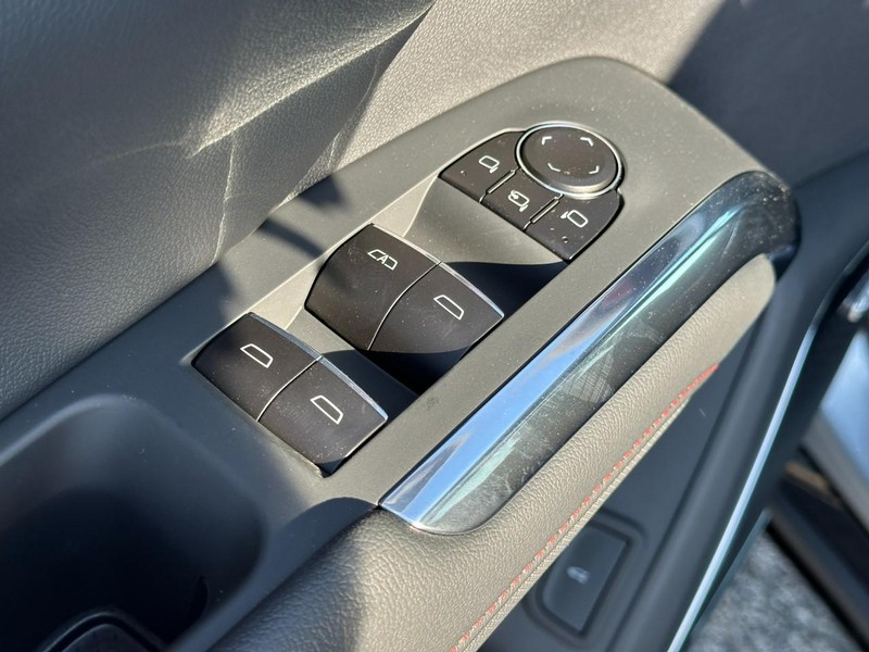 Chevrolet Traverse Vehicle Full-screen Gallery Image 12