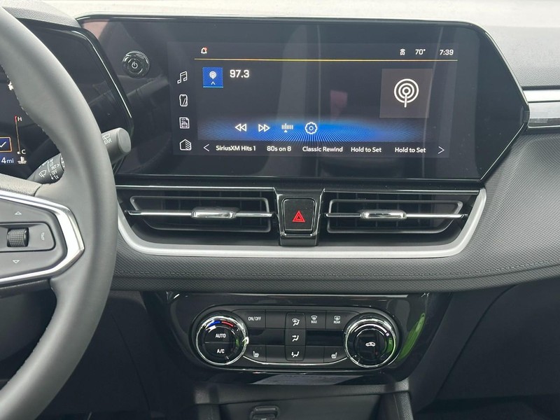 Chevrolet TrailBlazer Vehicle Full-screen Gallery Image 8